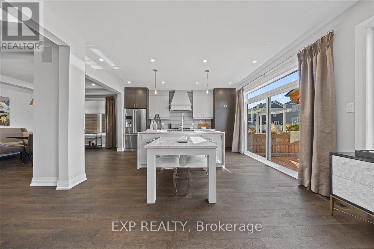 1036 De Pencier Drive