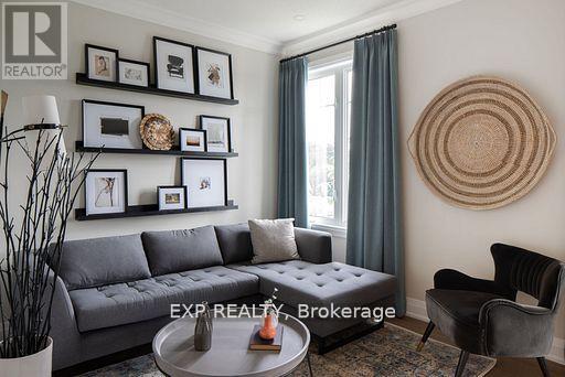 1028 De Pencier Drive