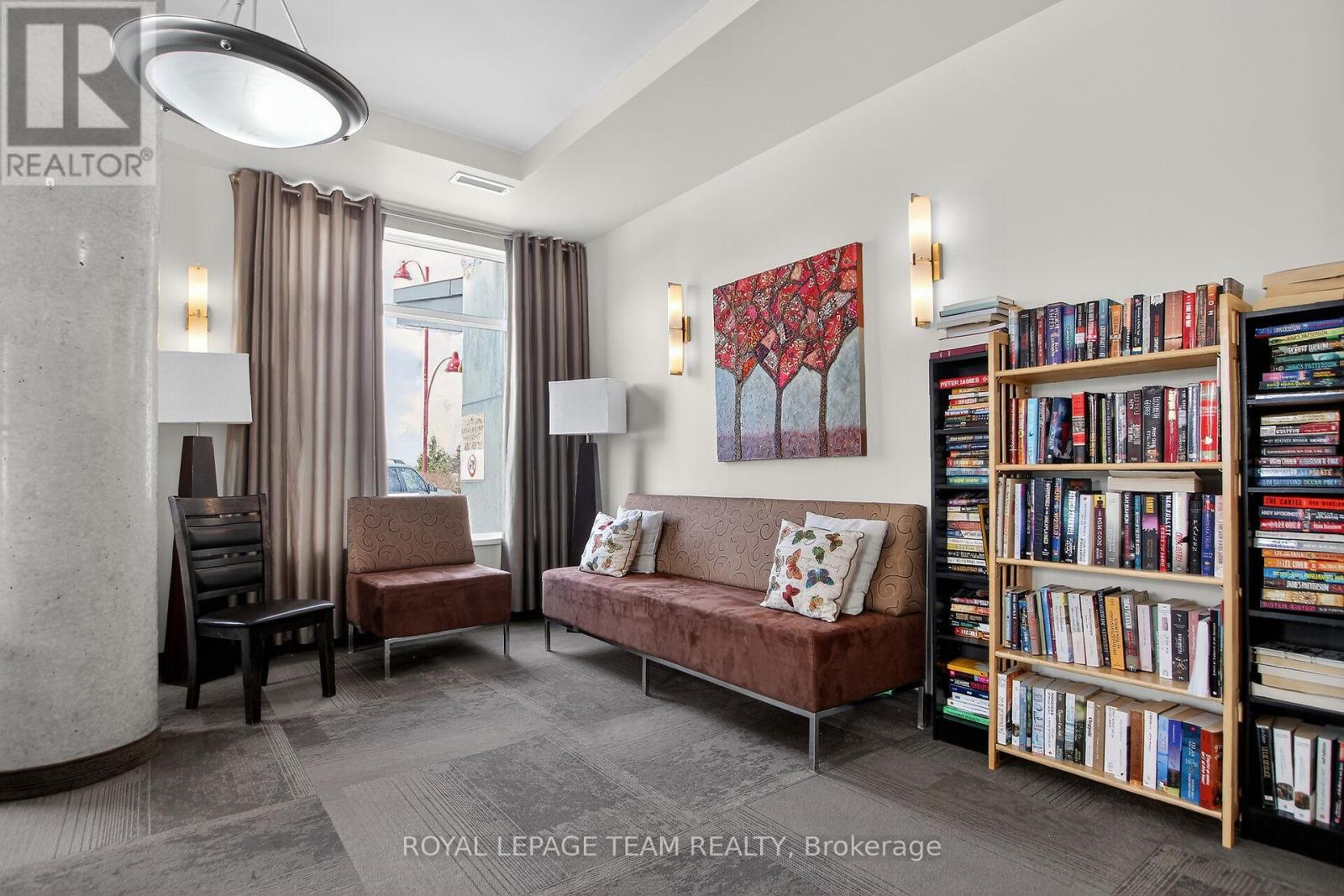 204 - 310 Centrum Boulevard