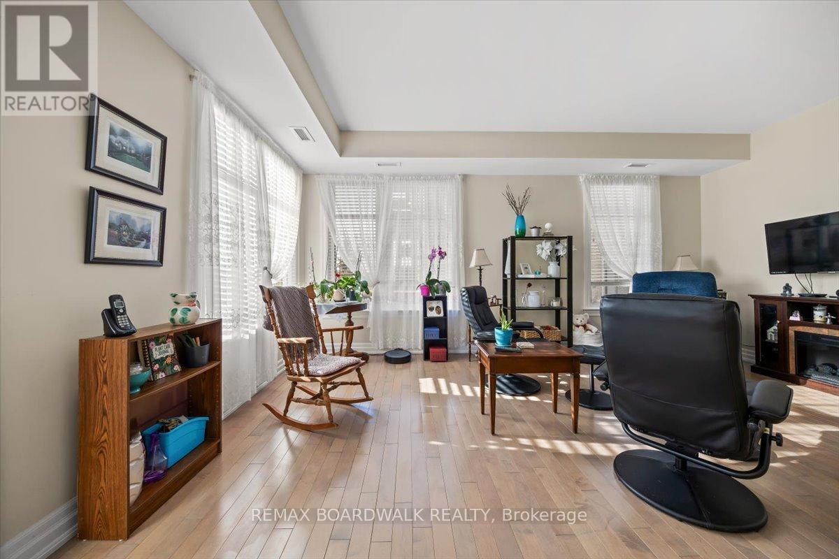 B102 - 210 Janka Private