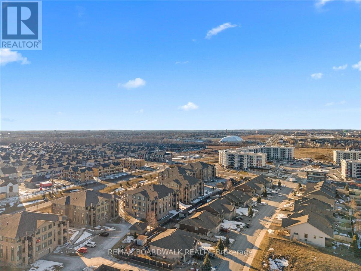 B102 - 210 Janka Private