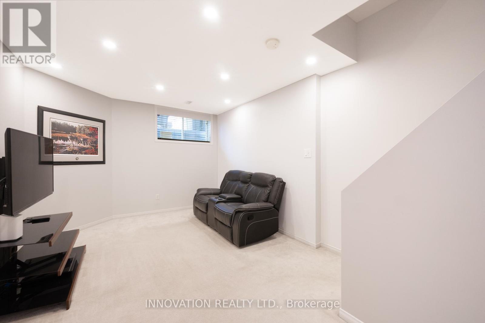 106 - 335 Hillsboro Private