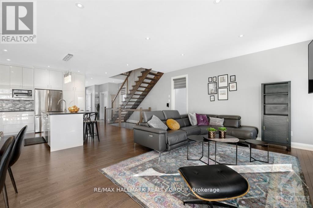 250 Richardson Avenue