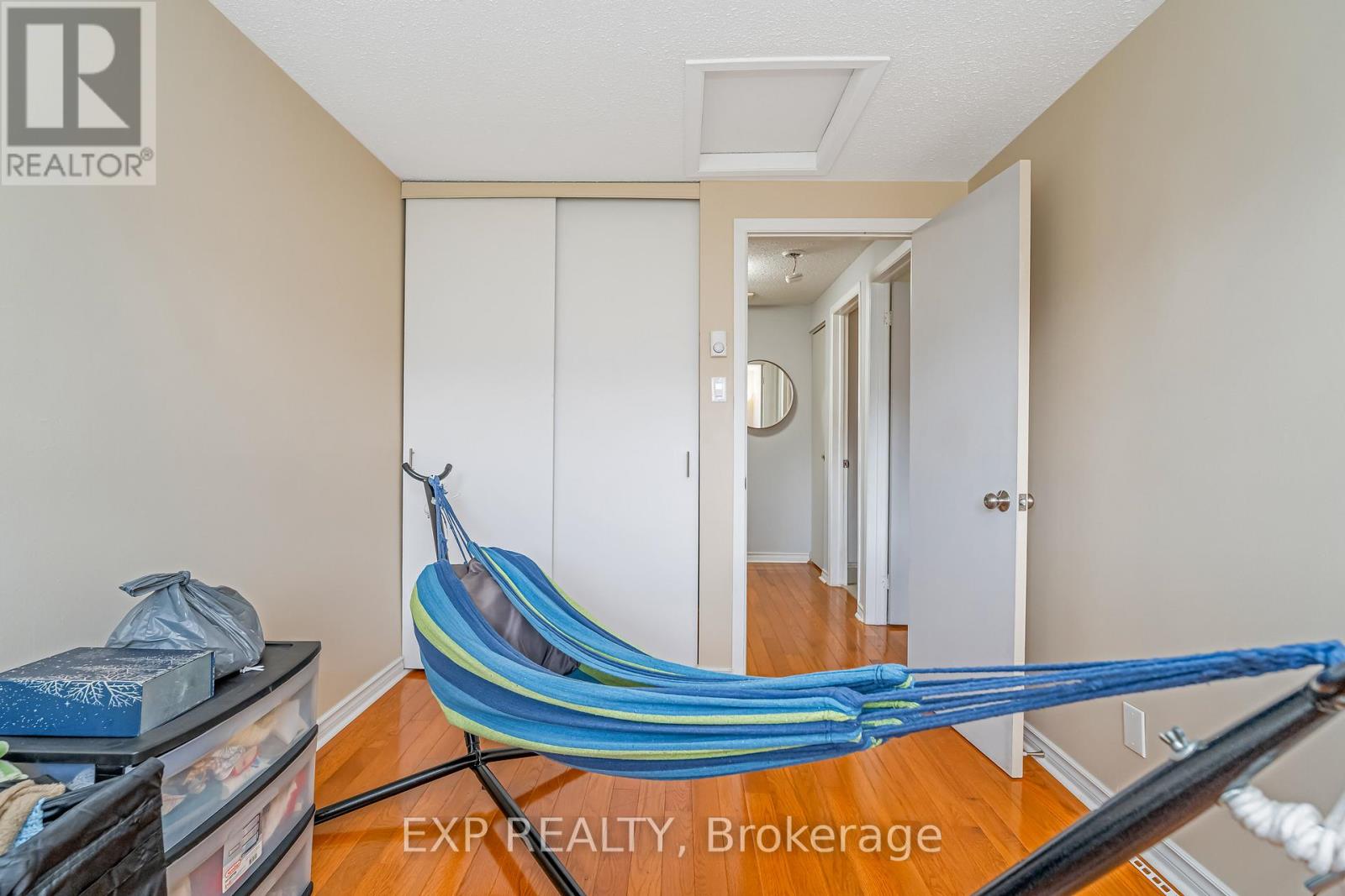 12 - 2610 Draper Avenue