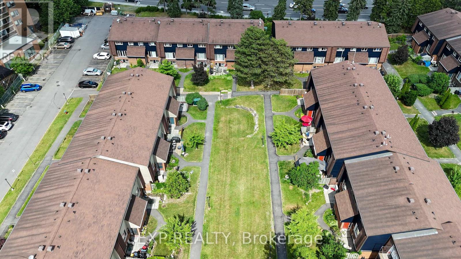 12 - 2610 Draper Avenue