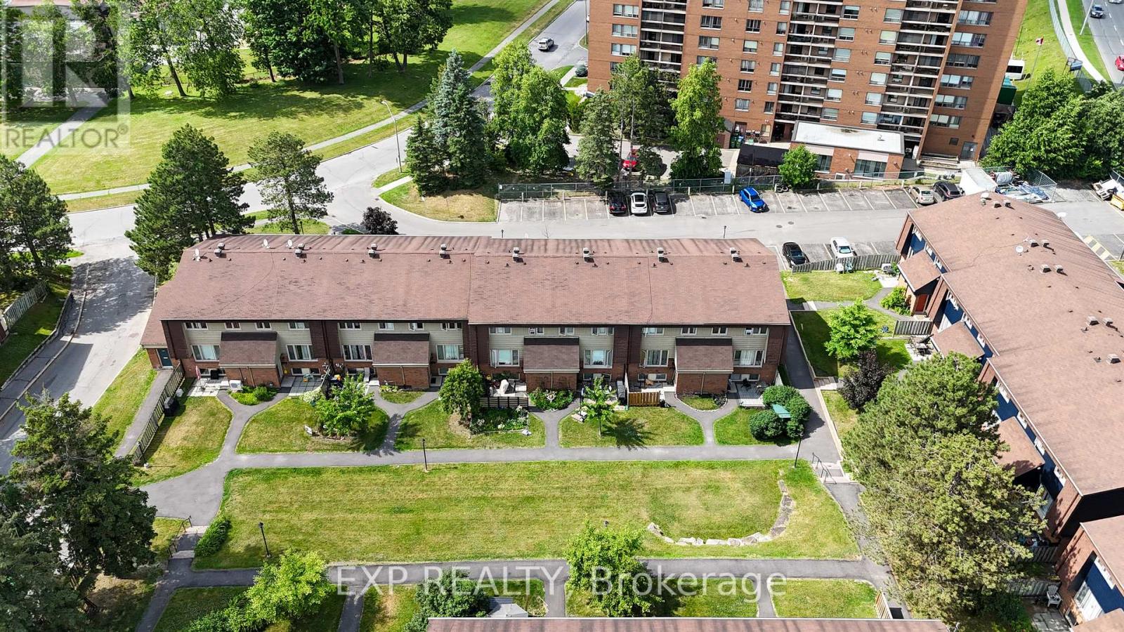 12 - 2610 Draper Avenue