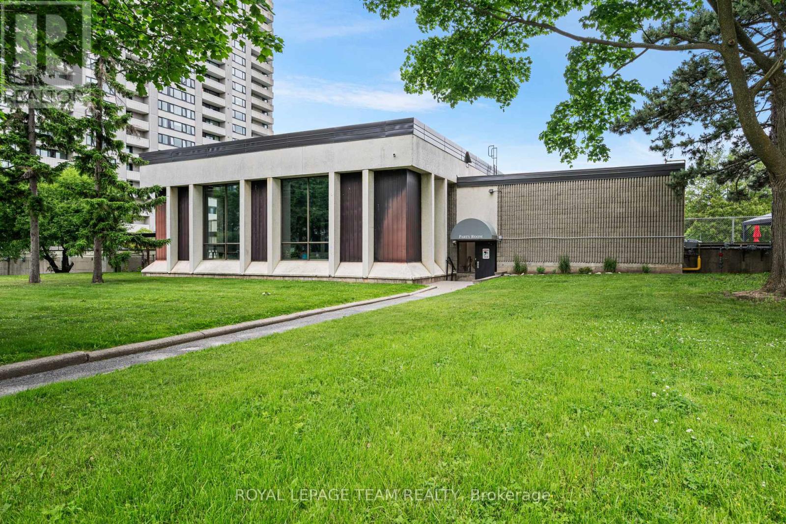 1611 - 265 Poulin Avenue N