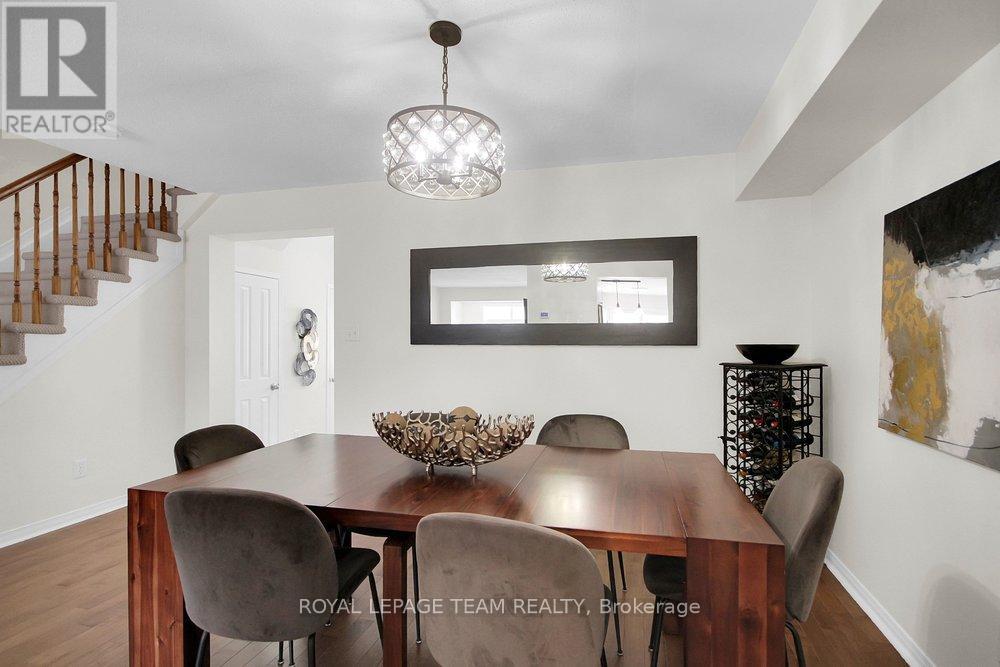 19 Fieldberry Private