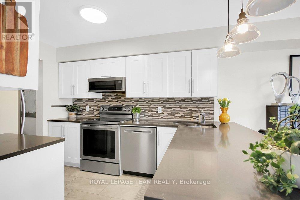 19 Fieldberry Private