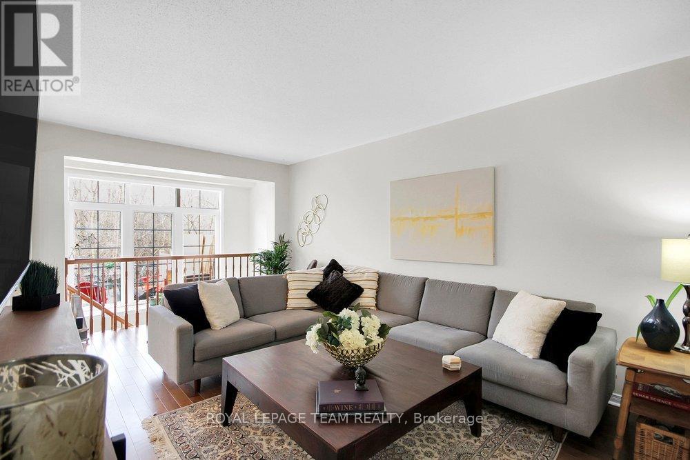 19 Fieldberry Private