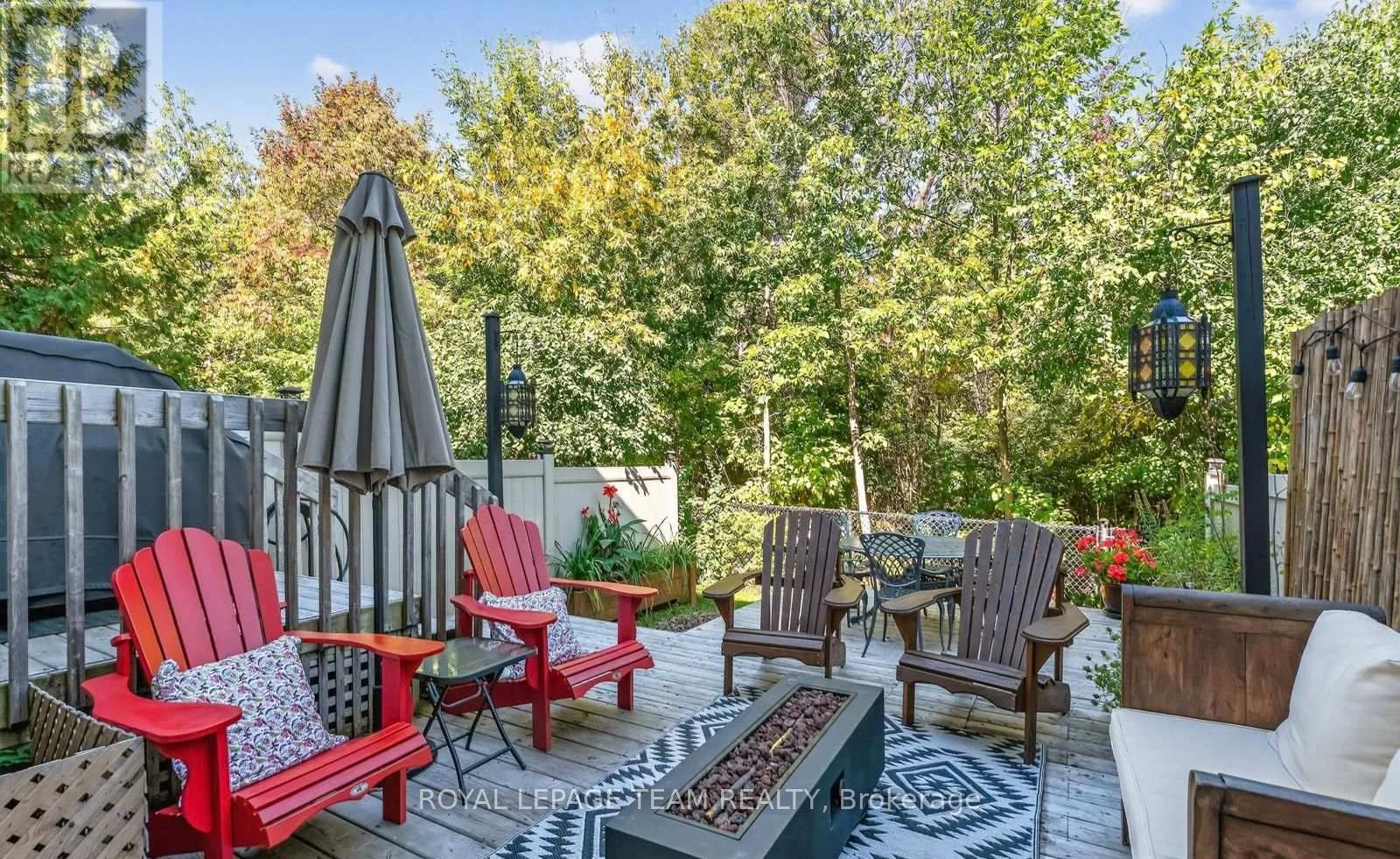 19 Fieldberry Private