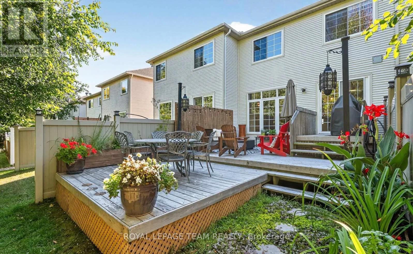 19 Fieldberry Private