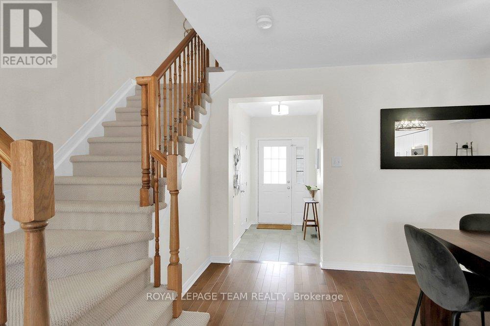 19 Fieldberry Private