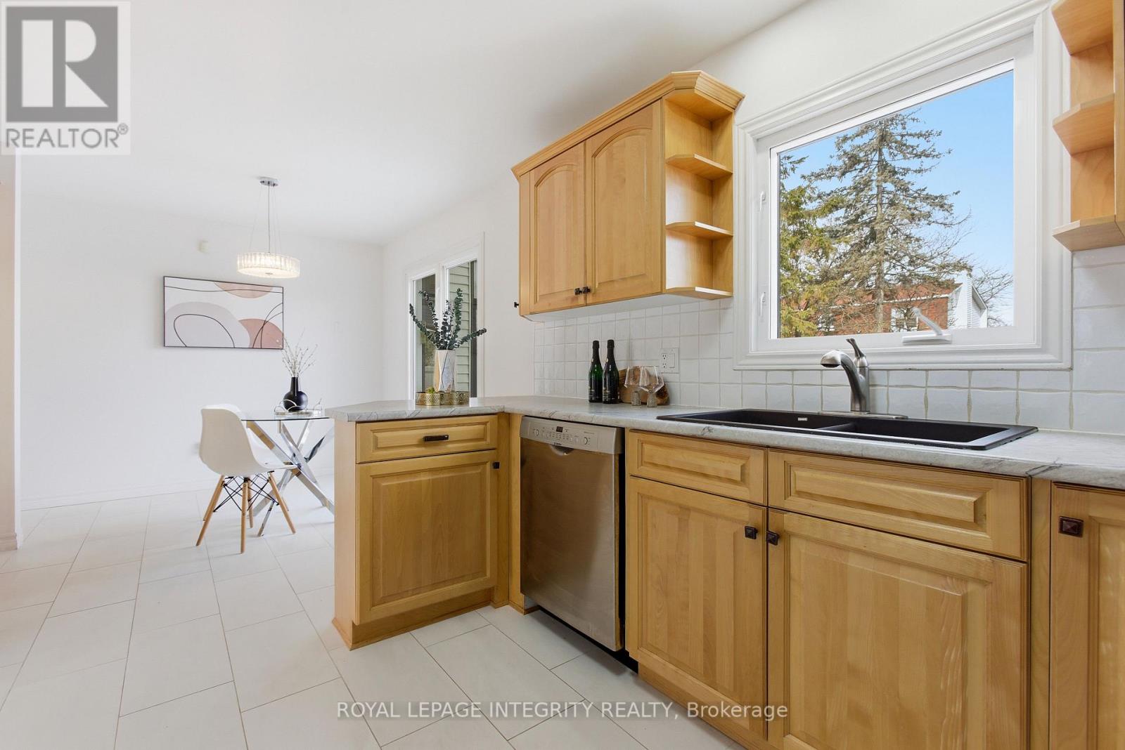 1019 Driftwood Crescent