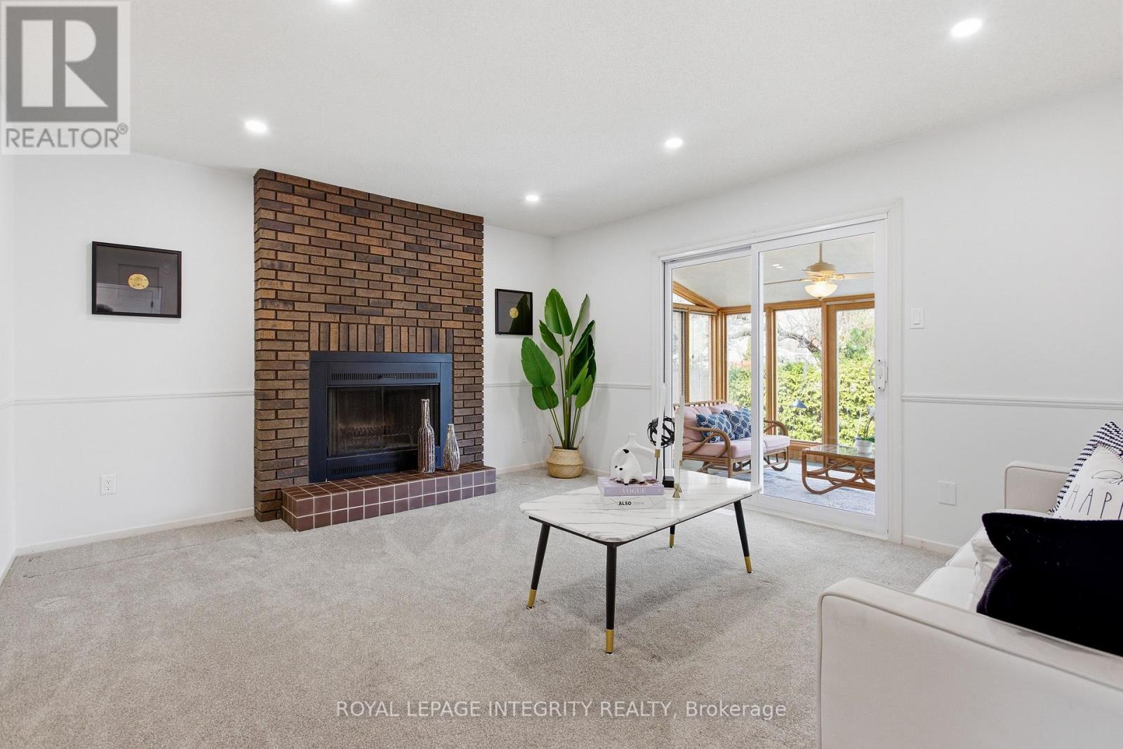 1019 Driftwood Crescent