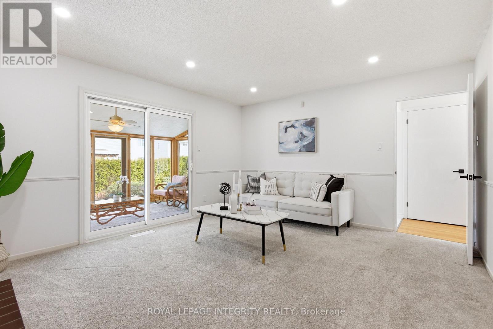 1019 Driftwood Crescent