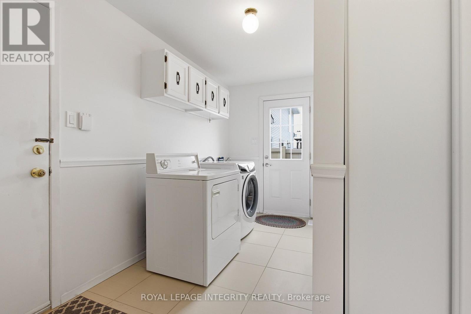 1019 Driftwood Crescent