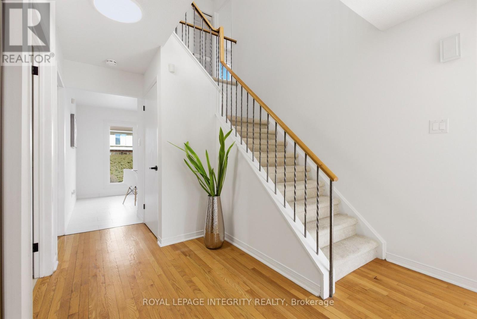 1019 Driftwood Crescent