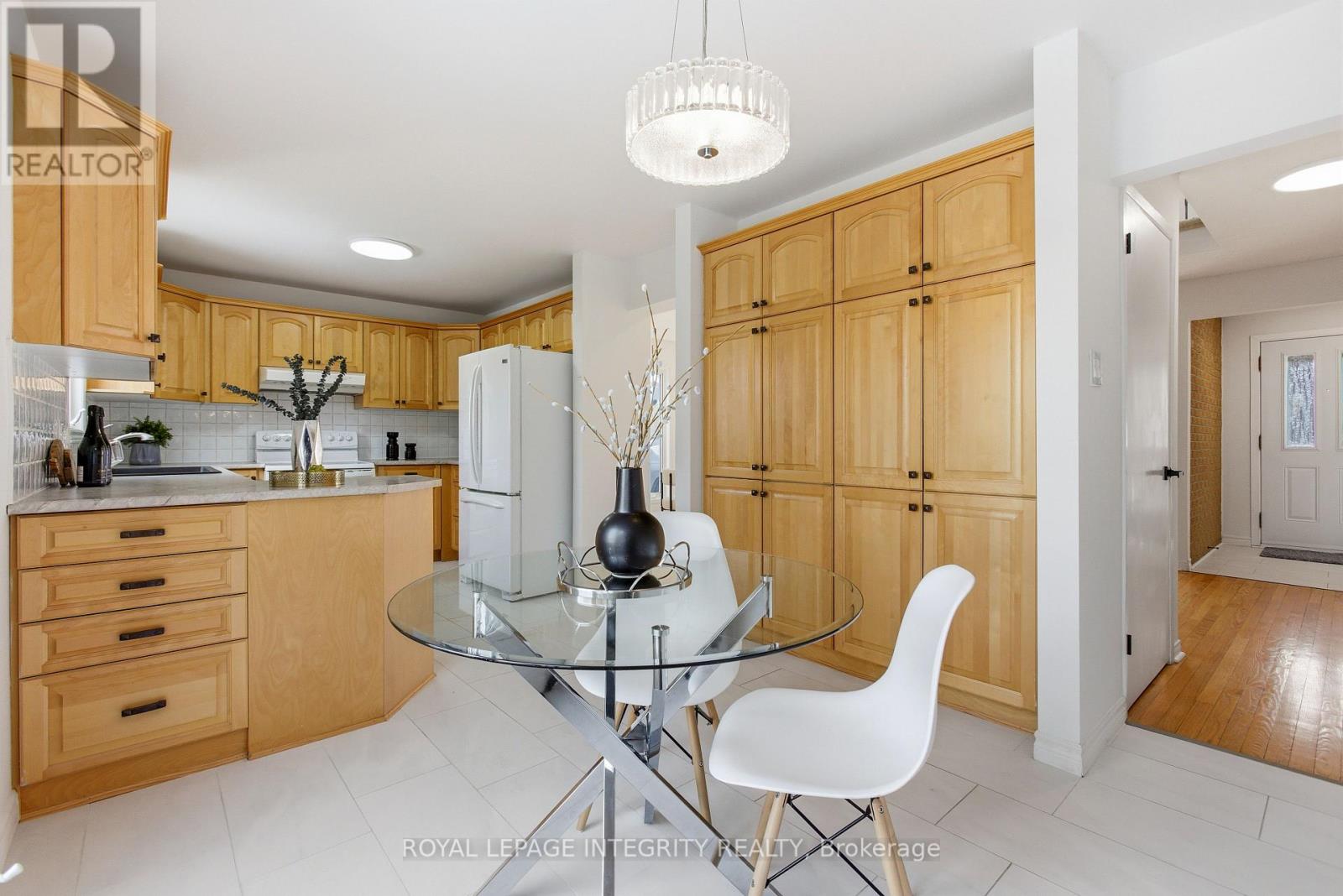 1019 Driftwood Crescent