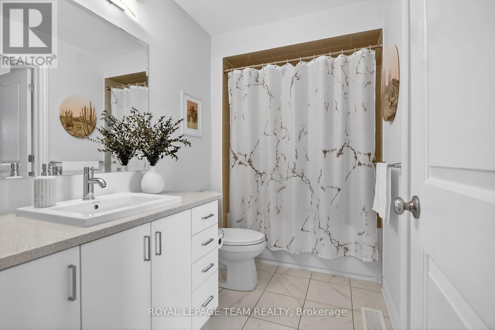 545 Borbridge Avenue