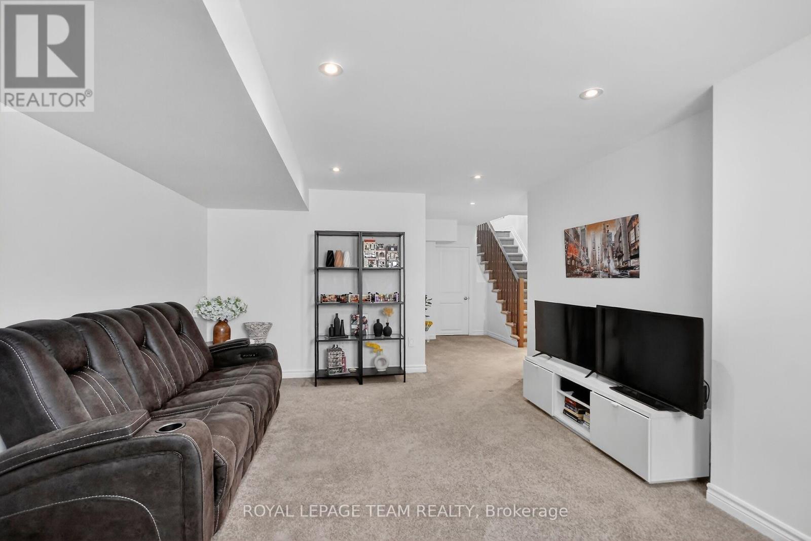 545 Borbridge Avenue