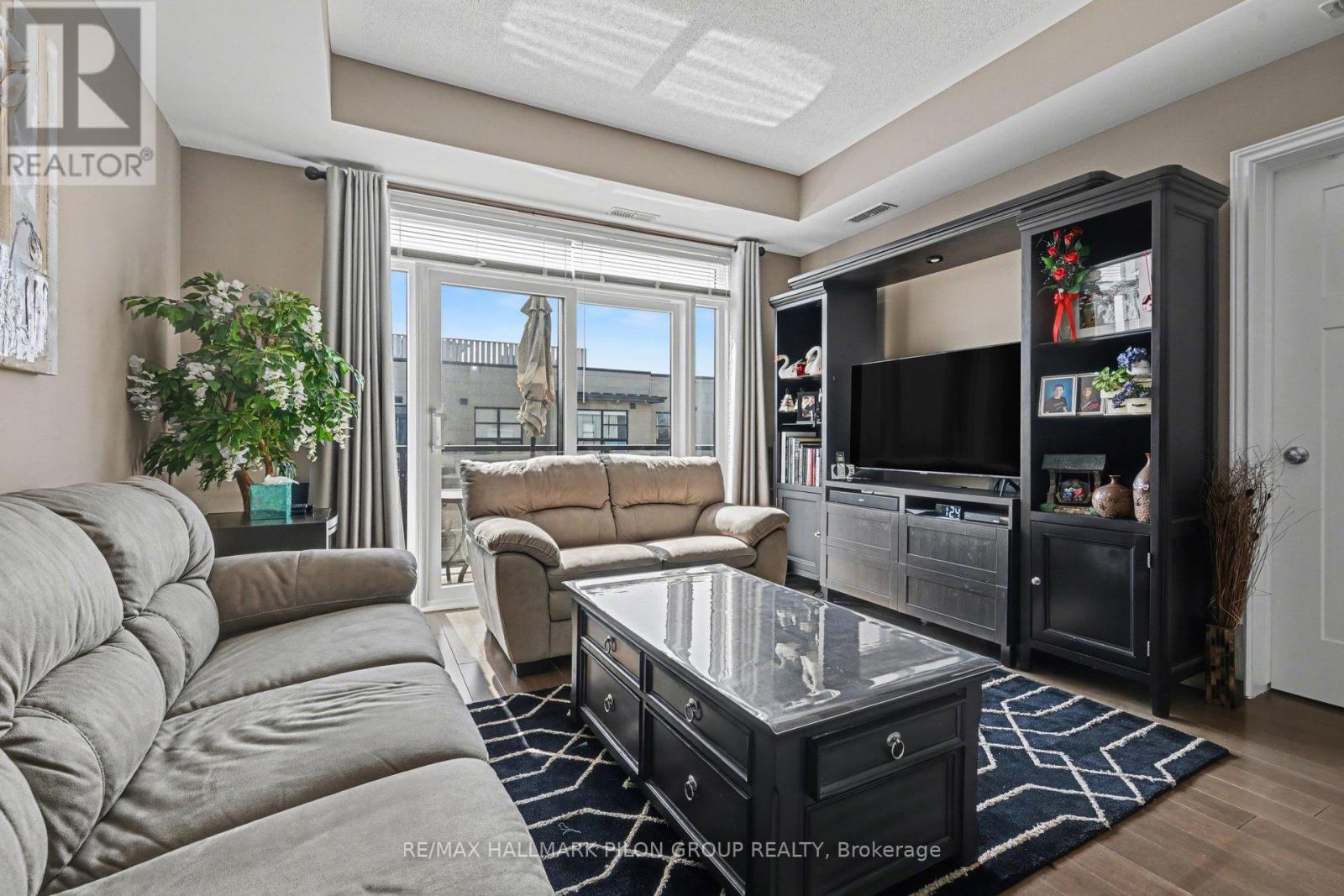 403 - 230 Titanium Private