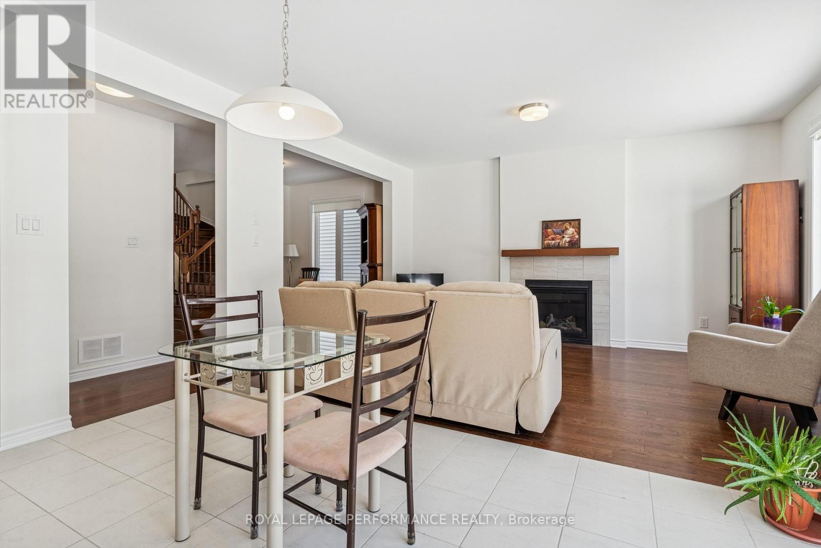 845 Snap Hook Crescent