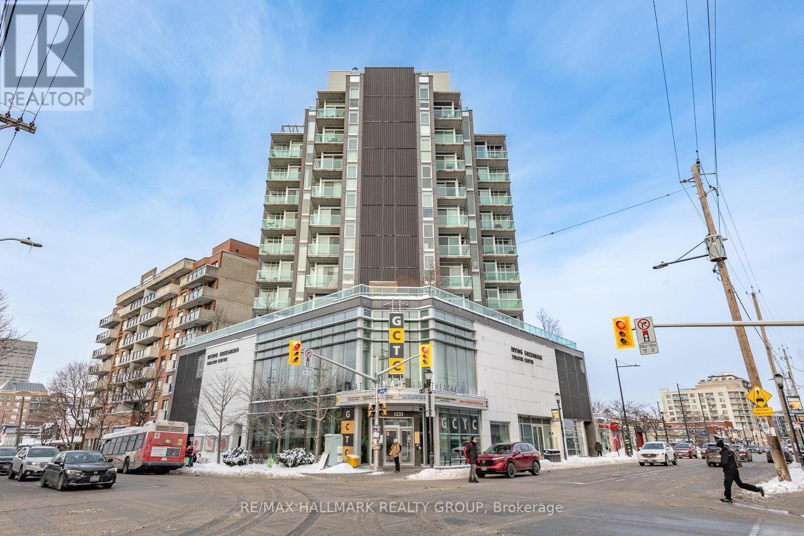 702 - 1227 Wellington Street W