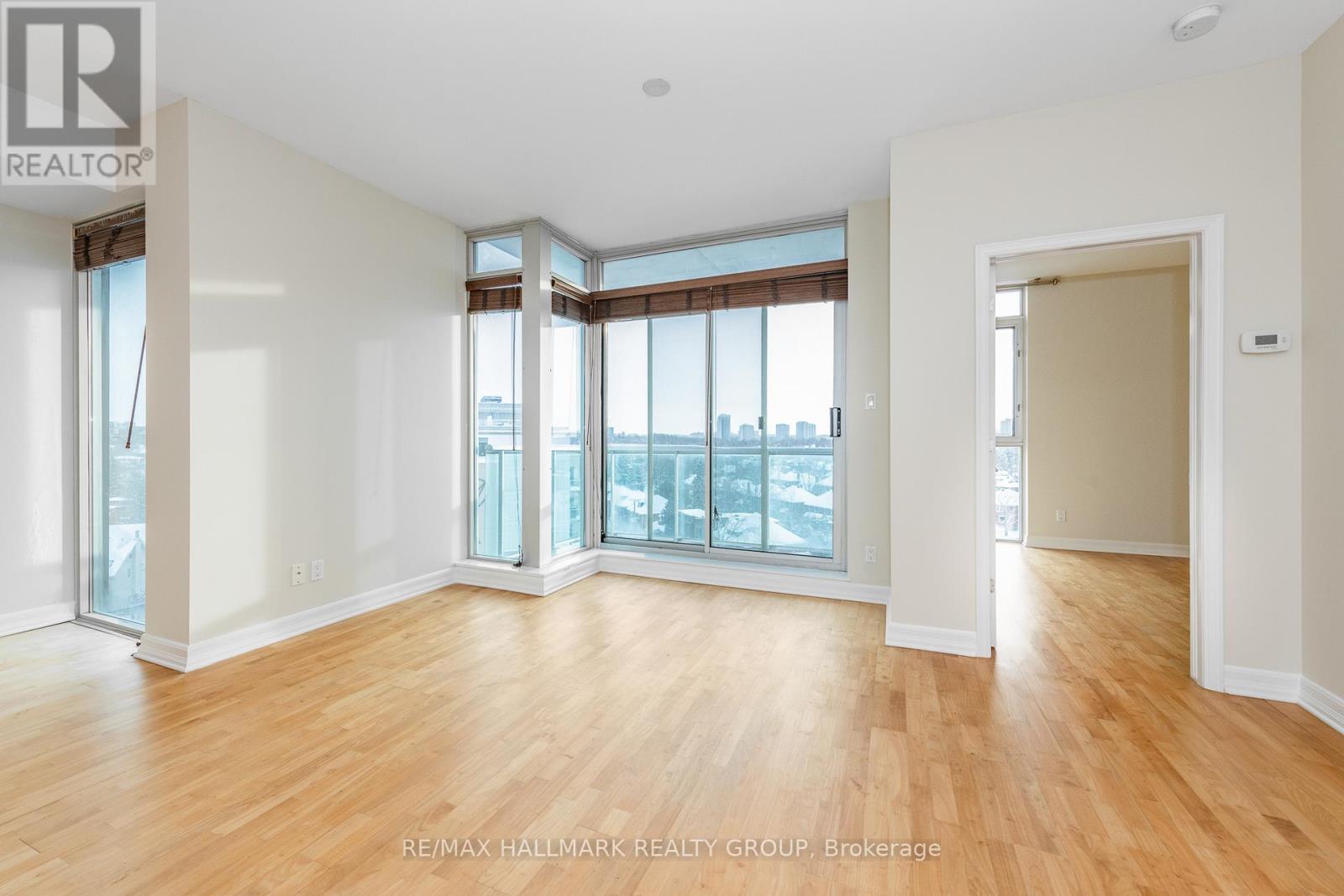 702 - 1227 Wellington Street W