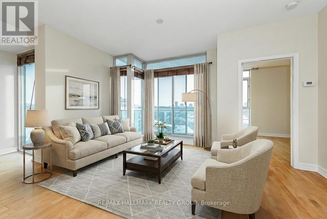 702 - 1227 Wellington Street W