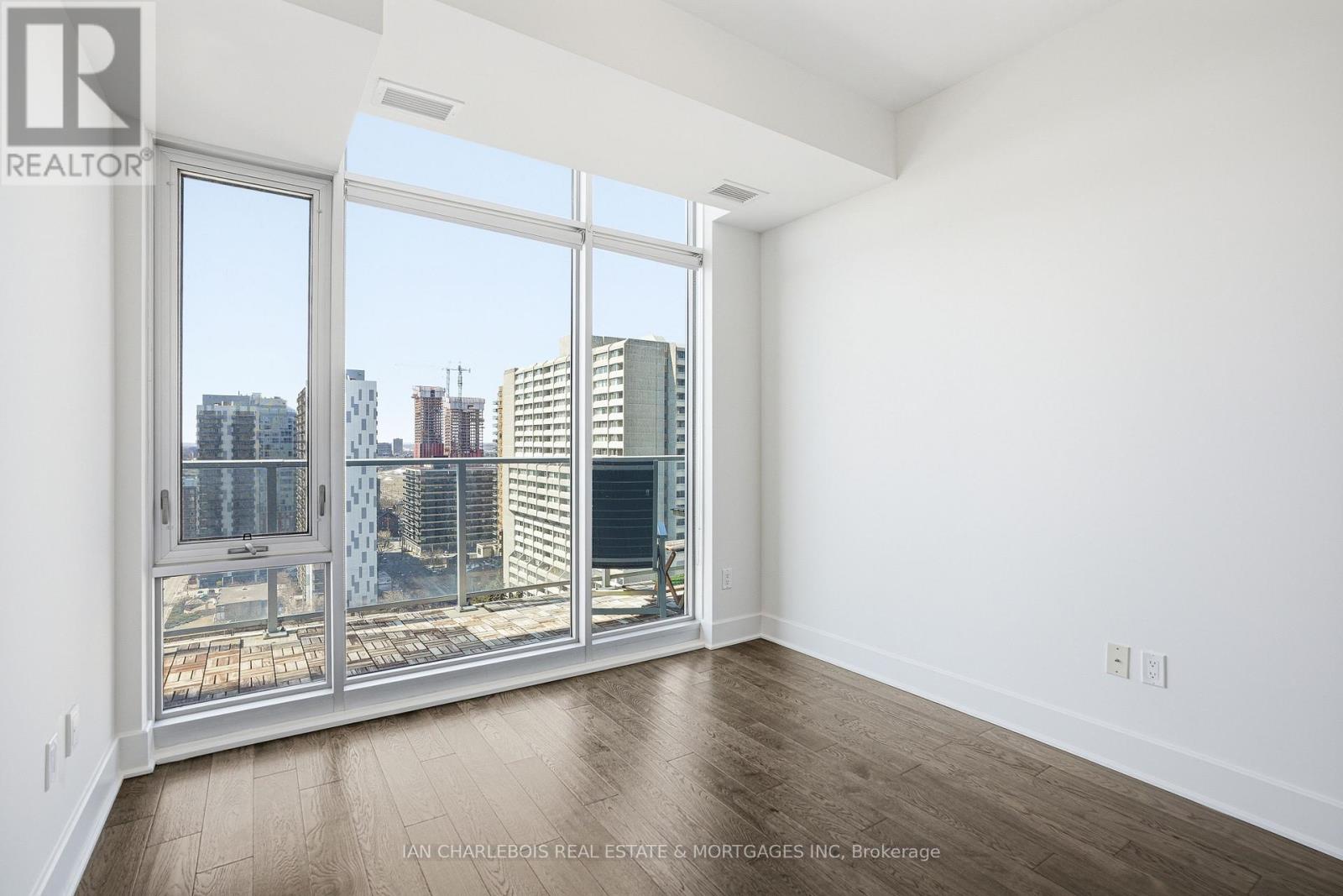 1701 - 255 Bay Street