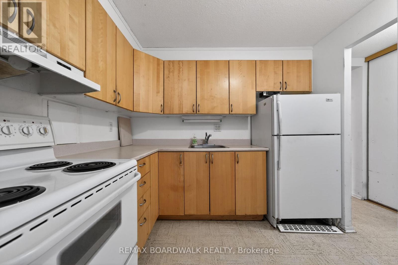 407 - 1356 Meadowlands Drive E