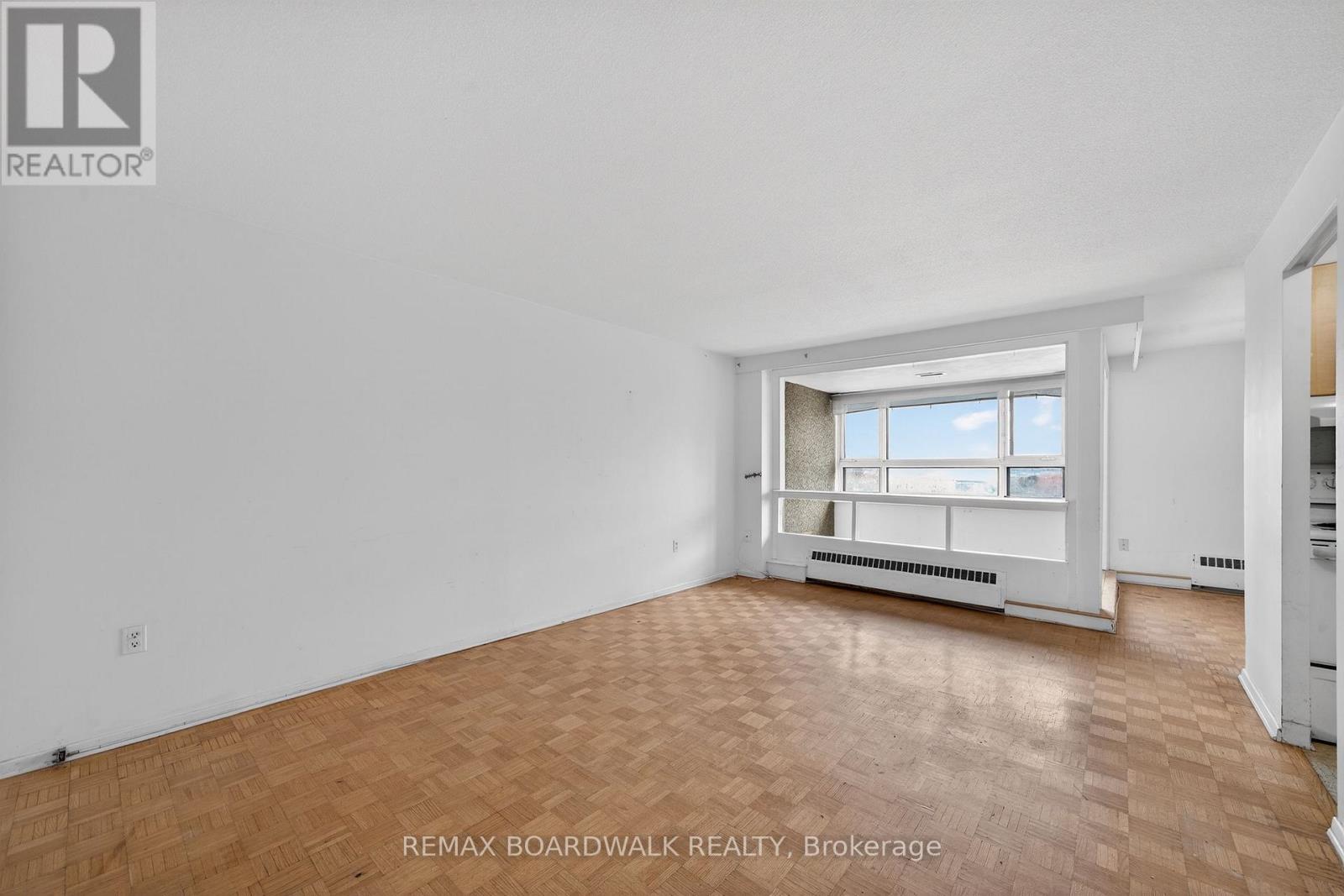 407 - 1356 Meadowlands Drive E