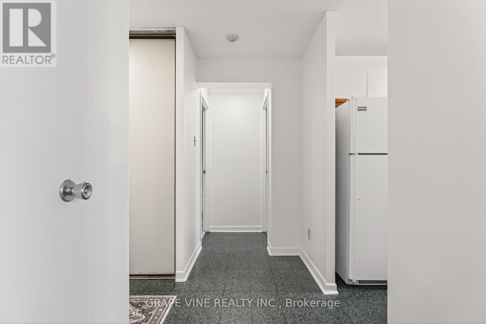 102 - 50 Burnside Avenue