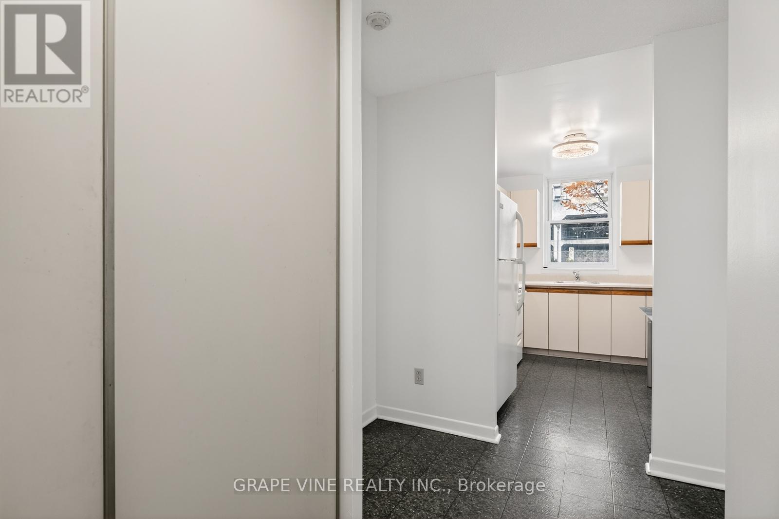 102 - 50 Burnside Avenue