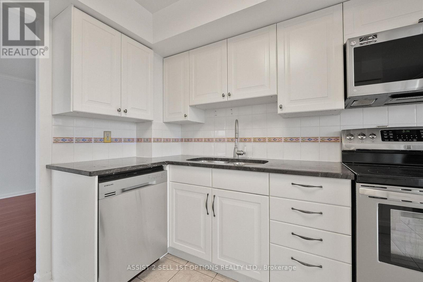 807 - 1500 Riverside Drive