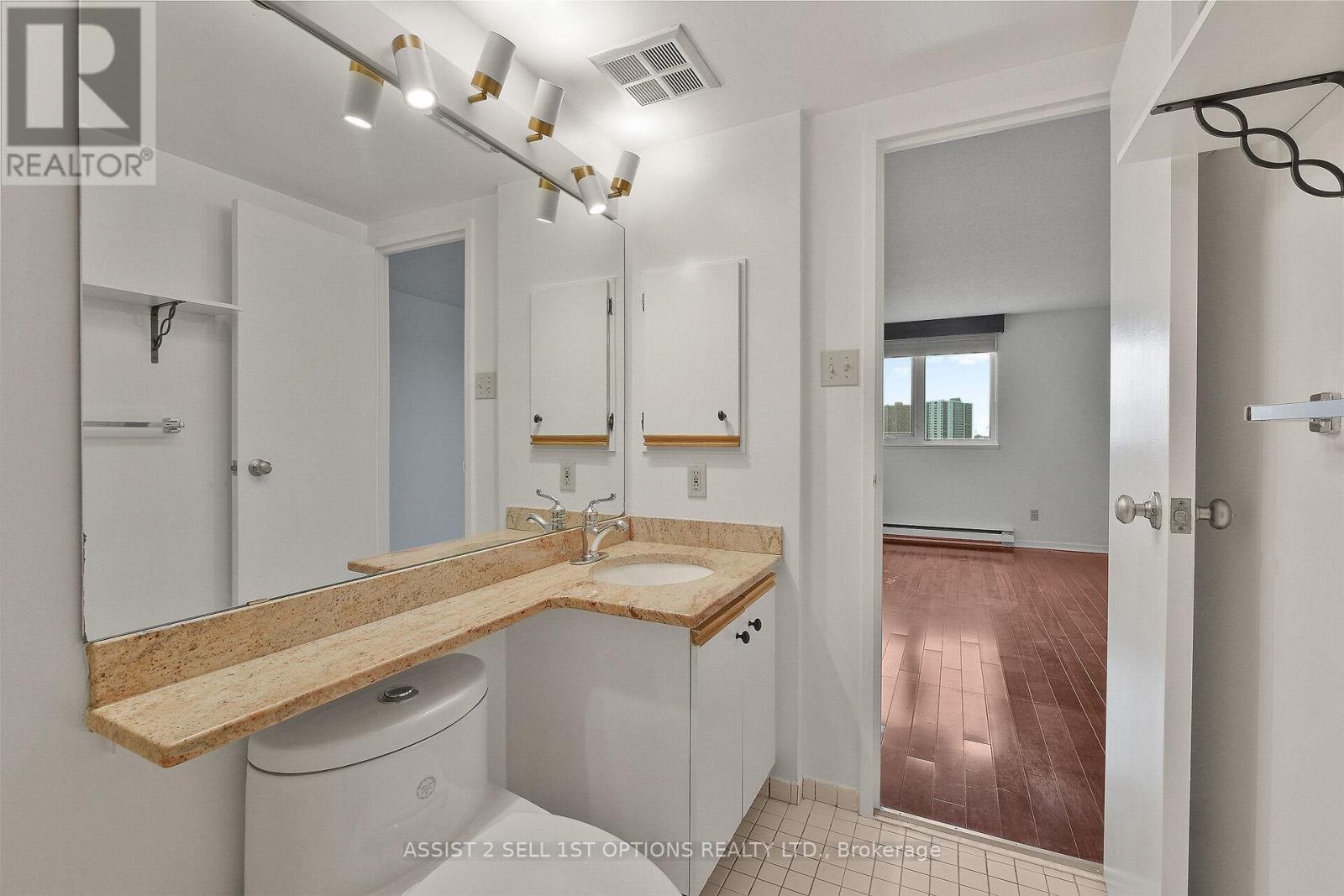 807 - 1500 Riverside Drive