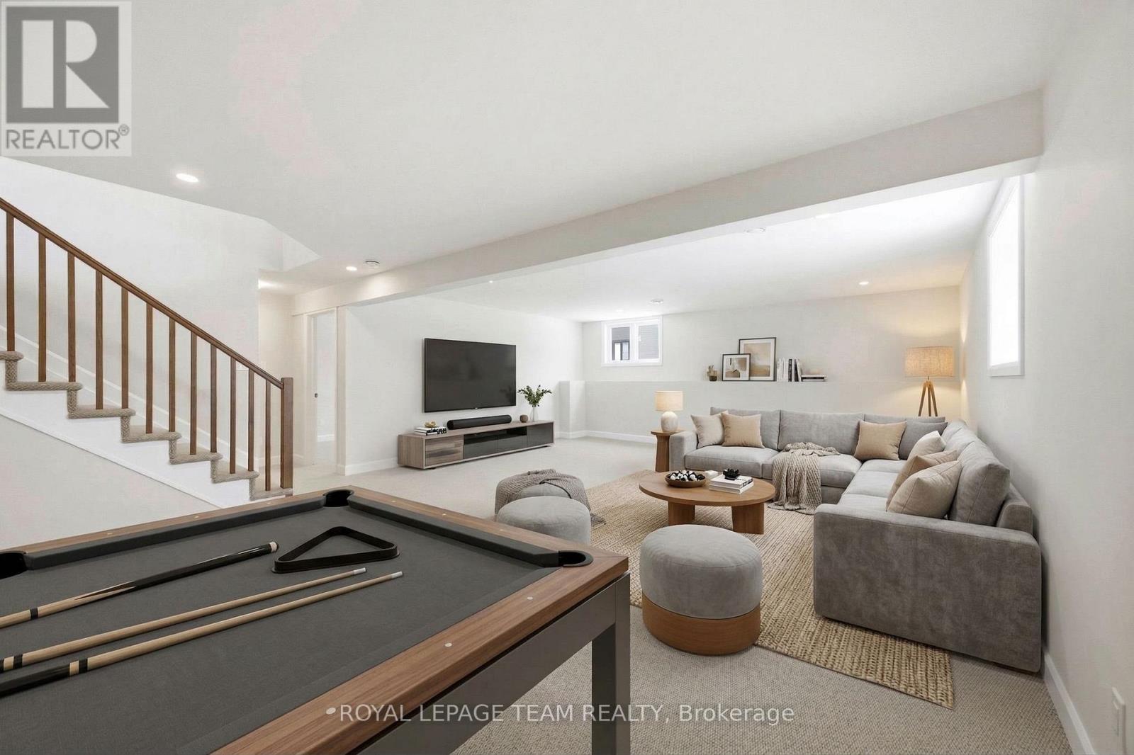 537 Swinley Crescent