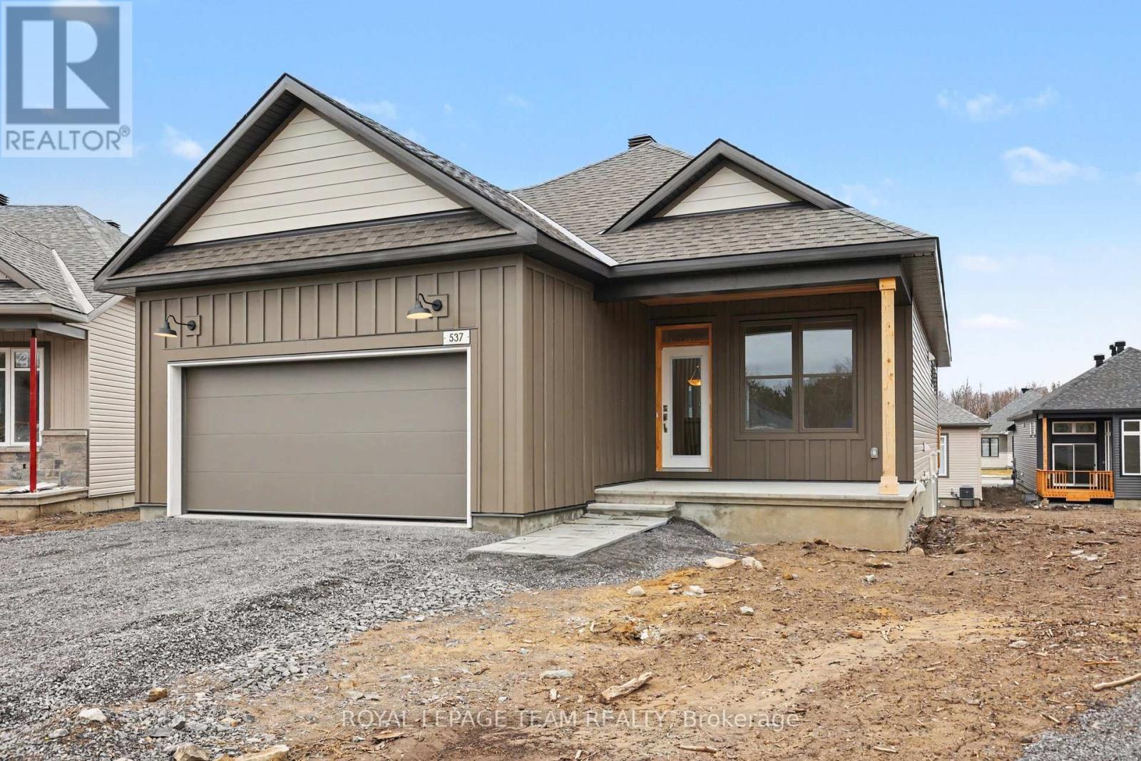 537 Swinley Crescent