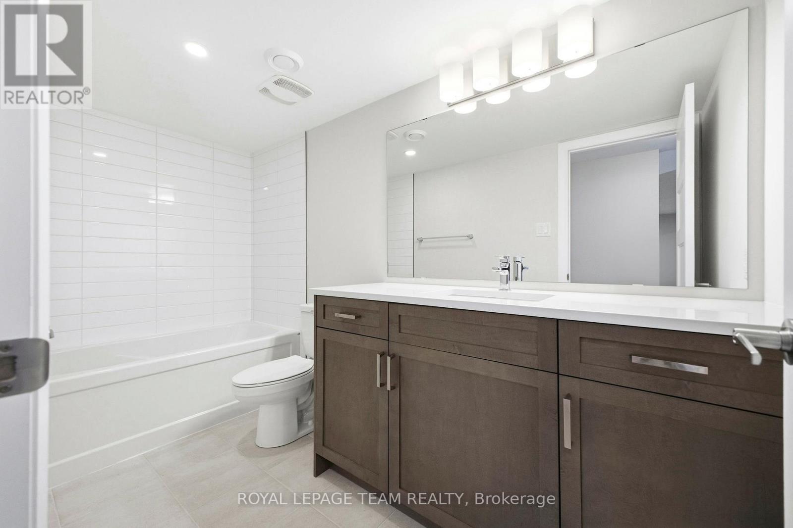 537 Swinley Crescent