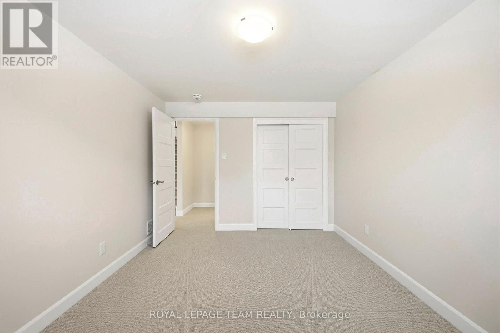 537 Swinley Crescent