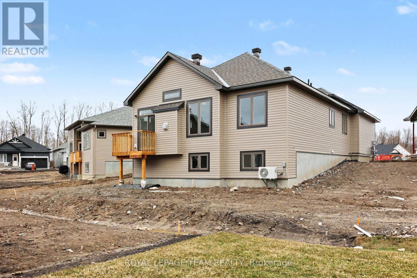 537 Swinley Crescent