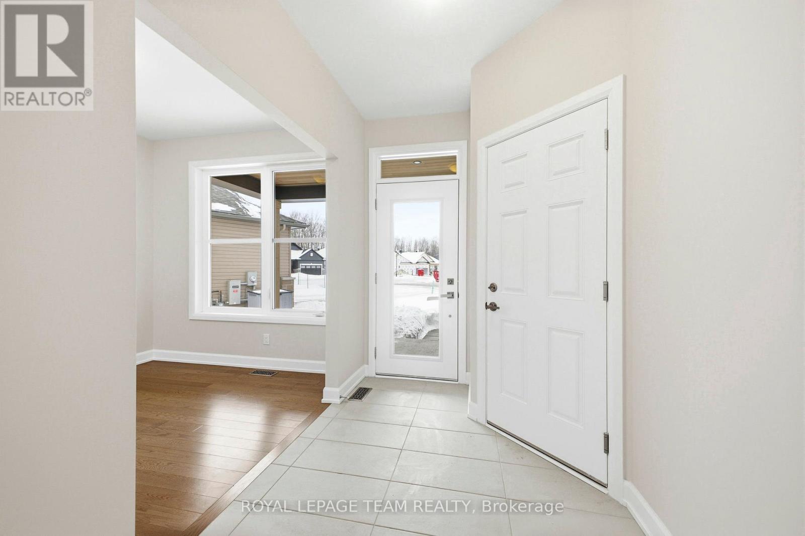 537 Swinley Crescent