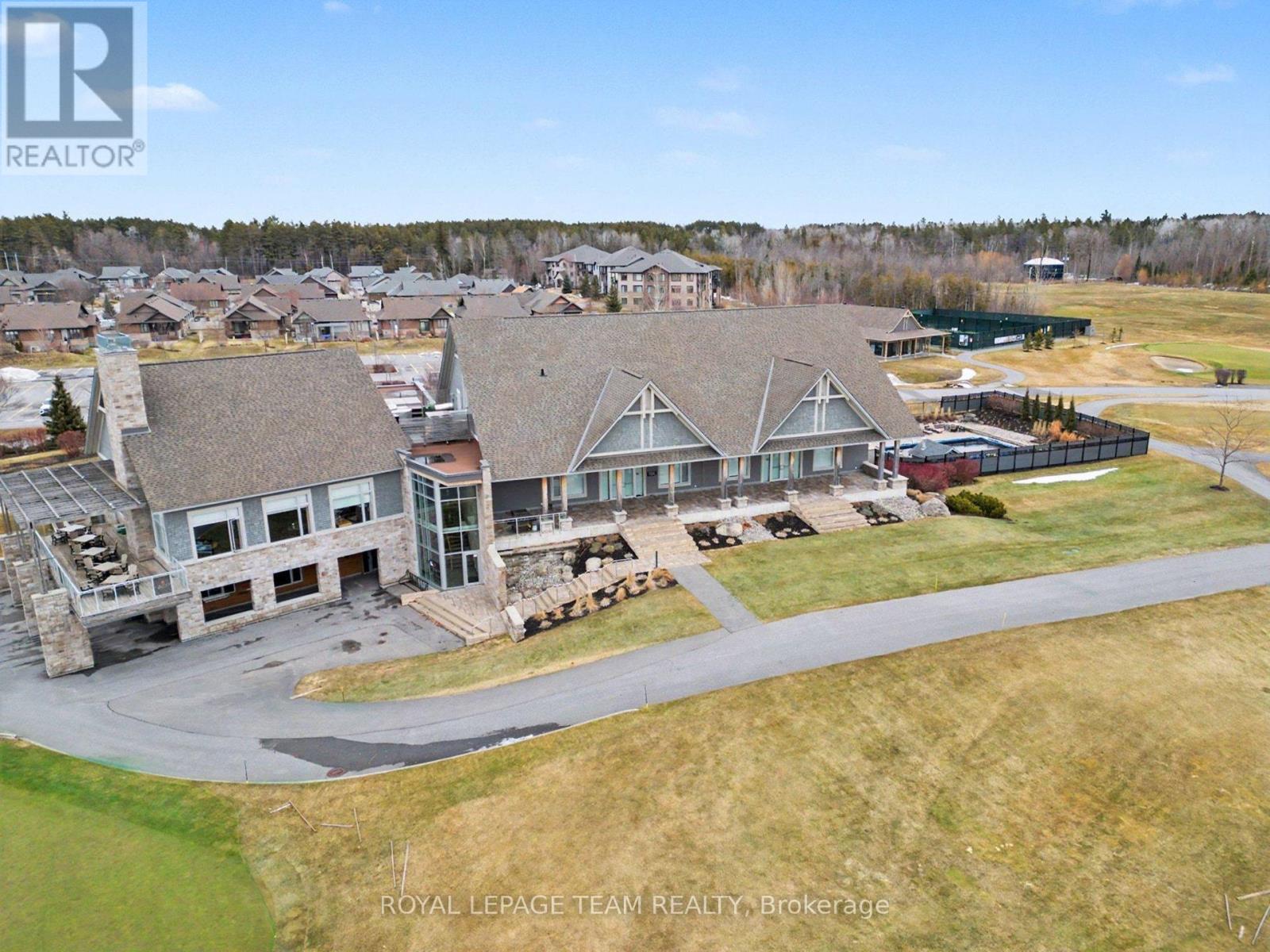 537 Swinley Crescent