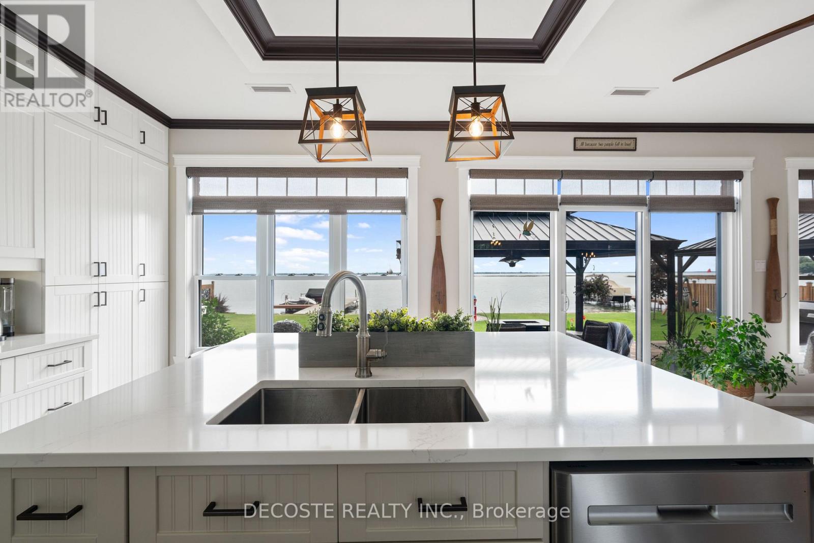 21190 Bayview Avenue