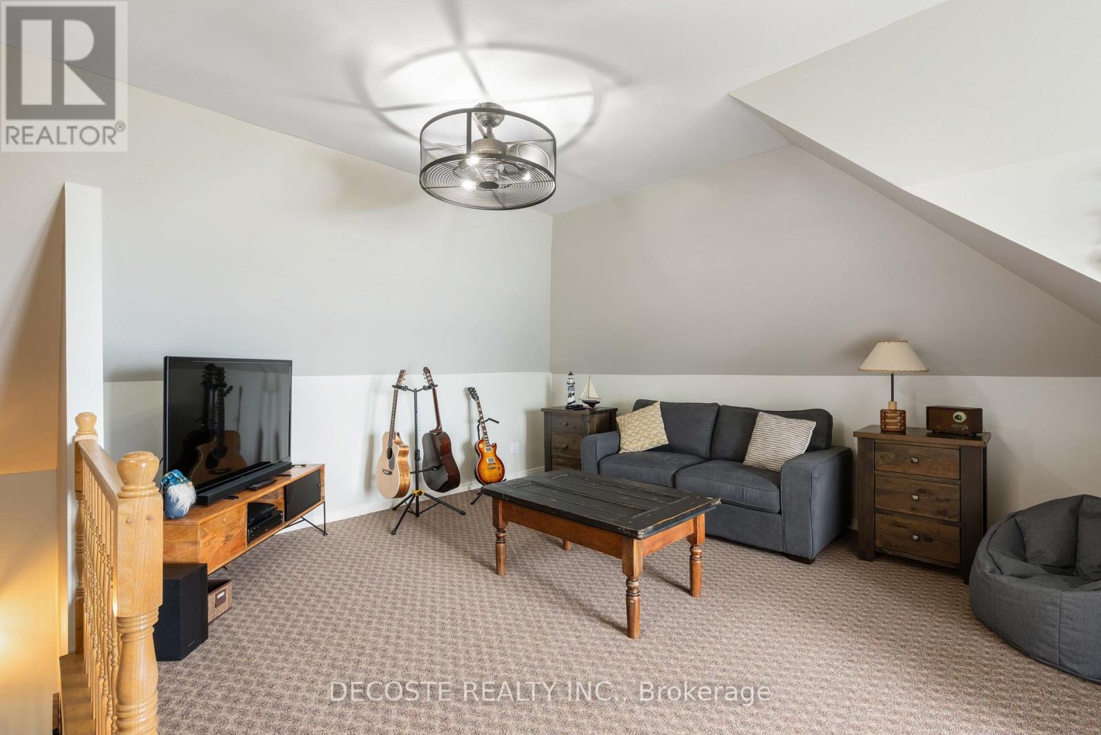 21190 Bayview Avenue