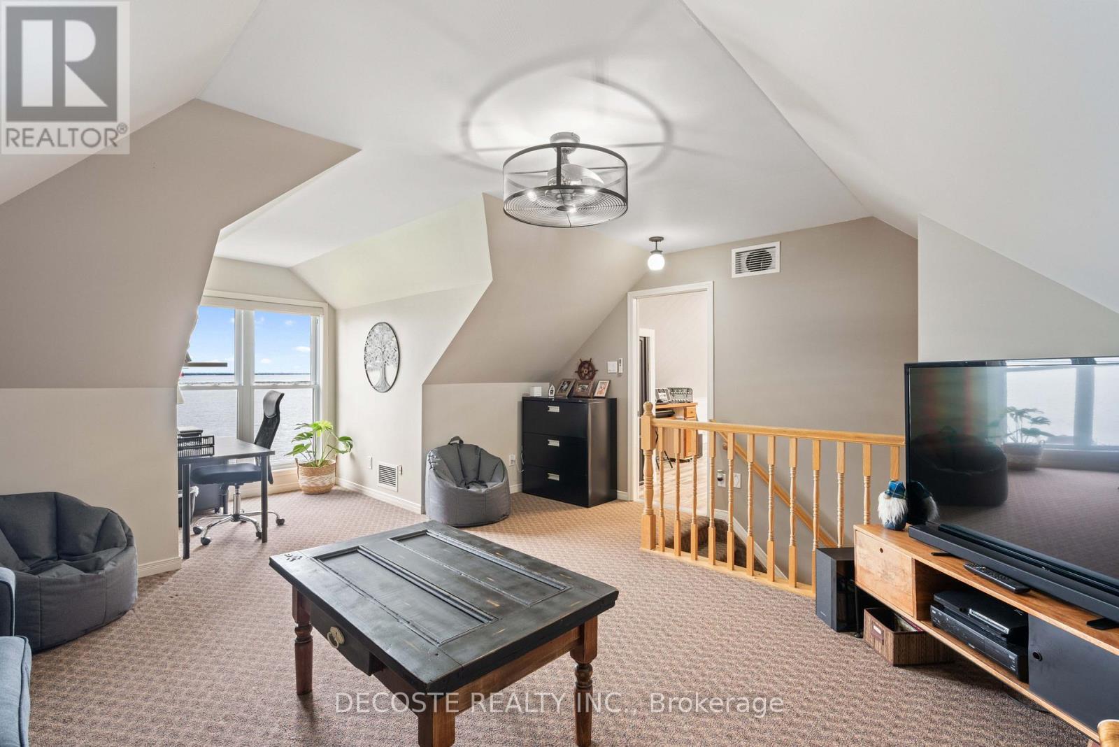 21190 Bayview Avenue