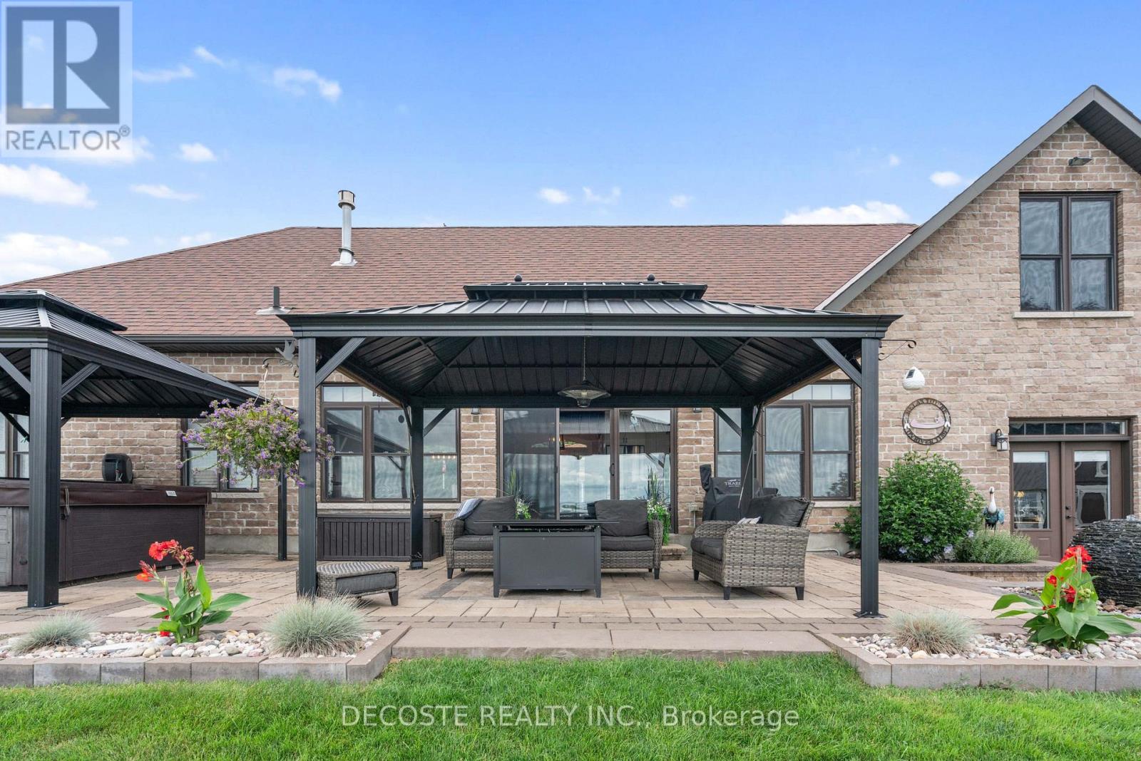 21190 Bayview Avenue