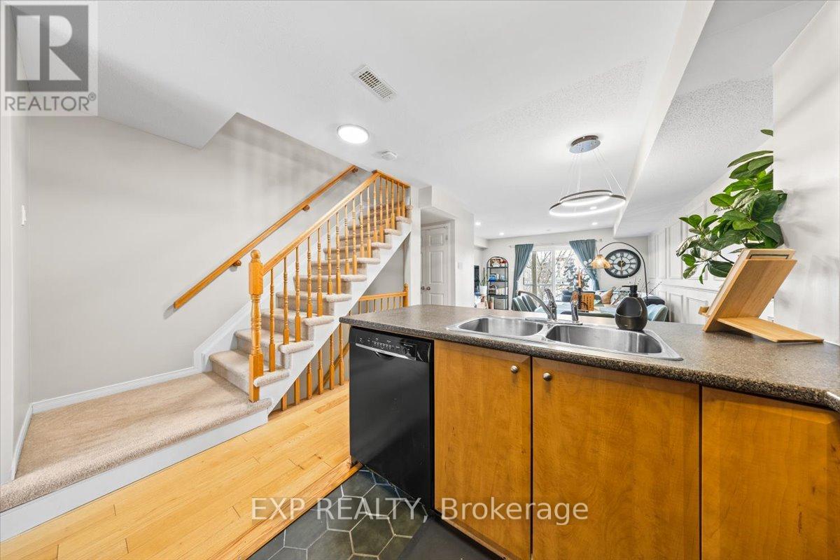 57 Steele Park Private