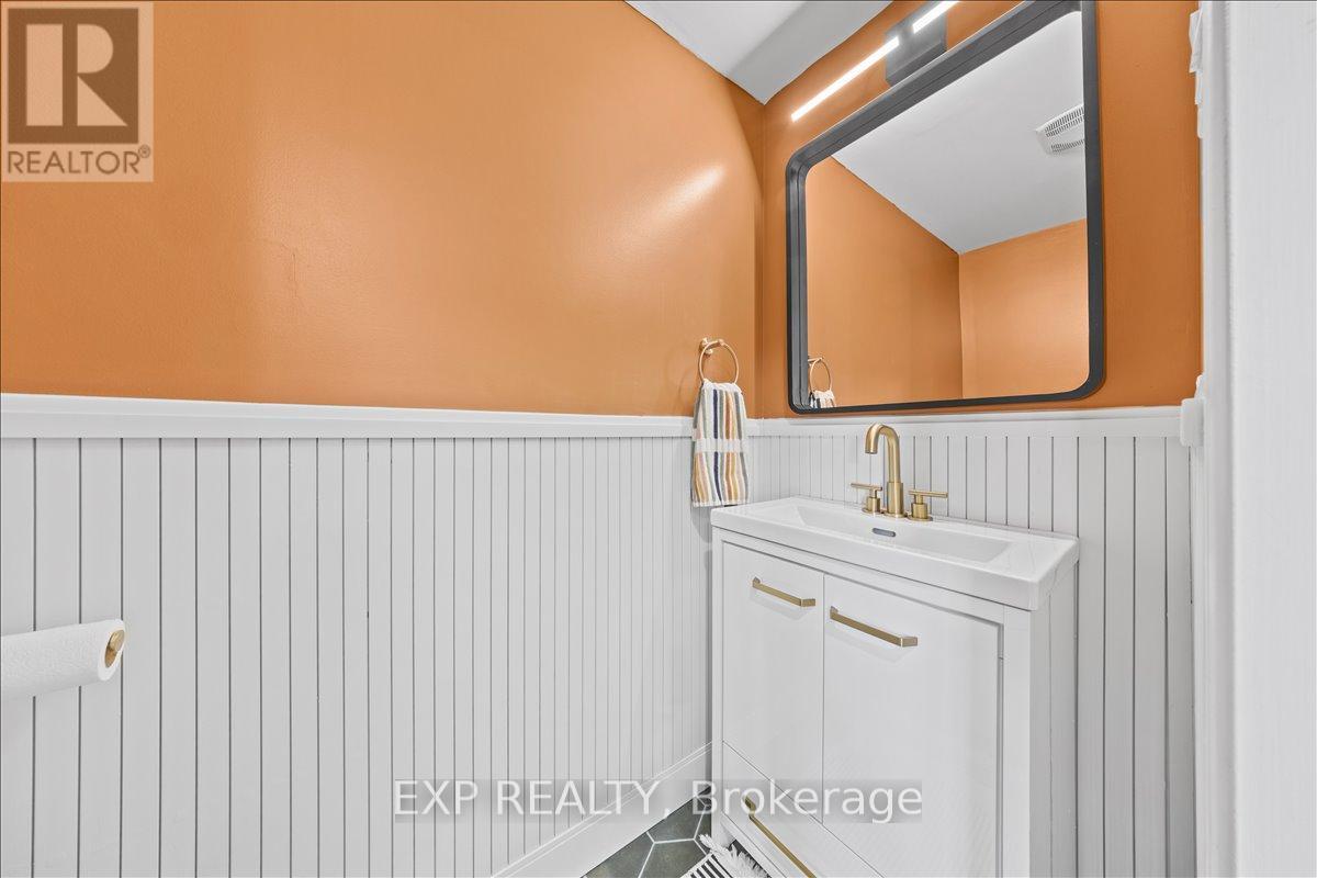 57 Steele Park Private